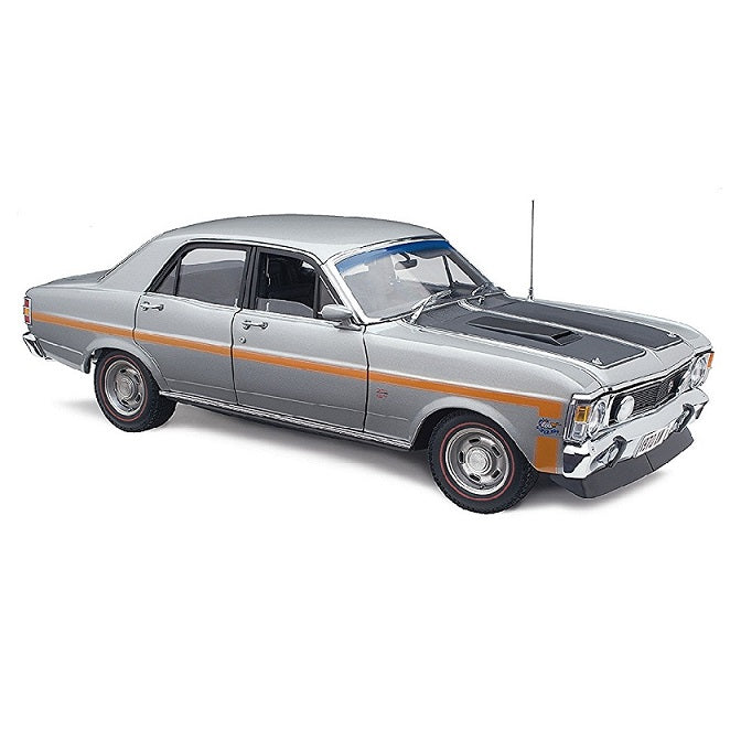 1:18 Ford XW Falcon Phase II GT-HO Silver Fox 18836 Classic Carlectables